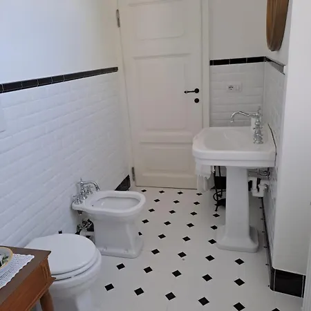 Il Giardino Di Sofia 4* ארונה