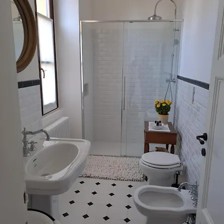 Il Giardino Di Sofia 4* ארונה